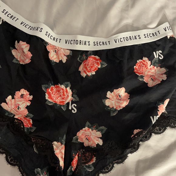 Victoria’s Secret Floral PJ Shorts - Picture 2 of 4